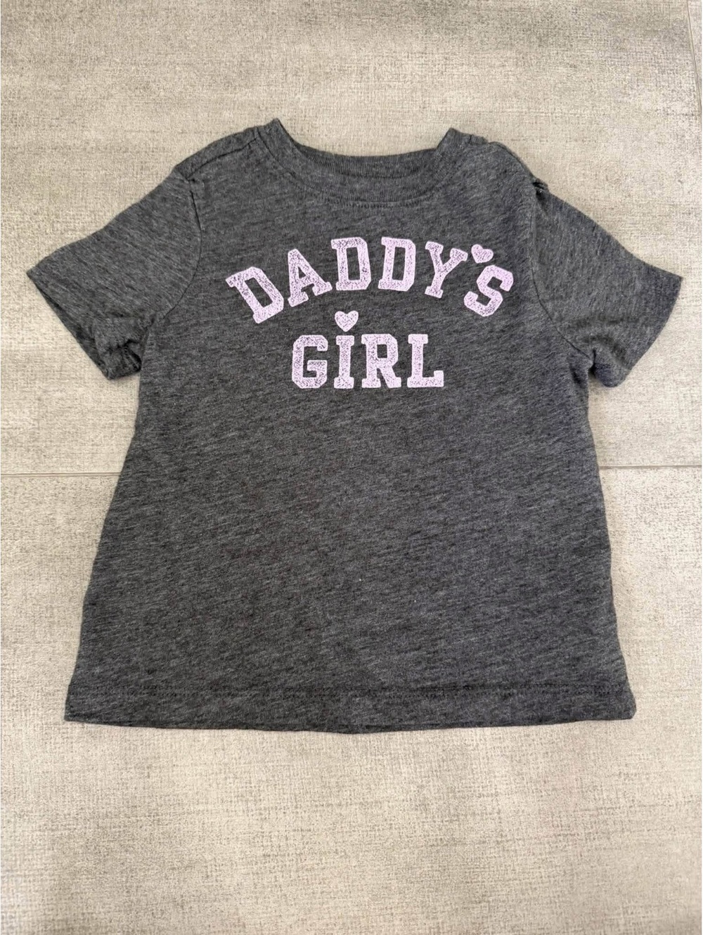 2t • Old Navy Girls Daddy’s Girl Graphic T-Shirt Gray Pink Heart